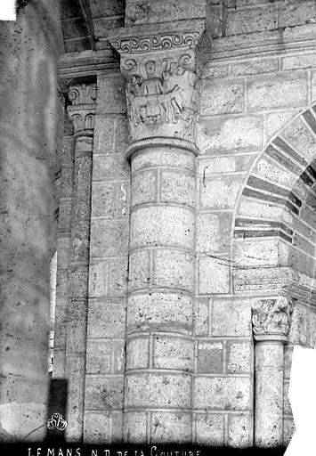 Abbaye de la Couture (ancienne) Eglise : Pilier de la nef avec chapiteau historié, Robert, Paul (photographe), 