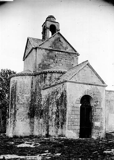 Abbaye de Montmajour (ancienne) Chapelle Sainte-Croix: vue extérieure, Enlart, Camille (historien), 