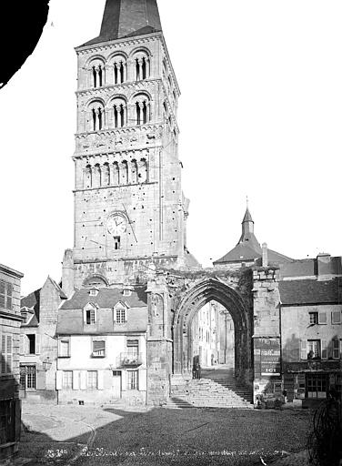 Eglise Sainte-Croix-Notre-Dame Clocher de la façade ouest, dit Tour Sainte-Croix, Mieusement, Médéric (photographe), 