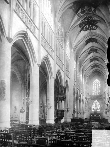 Eglise Saint-Jacques Vue intérieure de la nef, vers le nord-est, Heuzé, Henri (photographe), 
