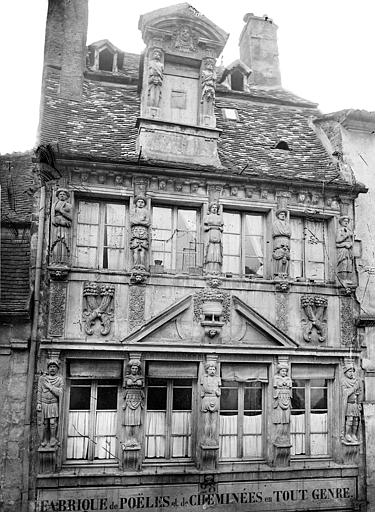 Maison dite des Cariatides ou Maison Pouffier Façade sur rue, Delaunay (photographe), 