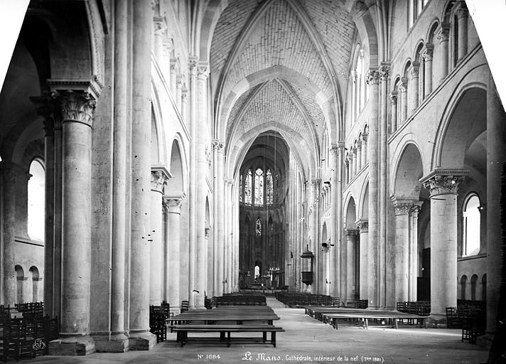 Cathédrale Saint-Julien Vue intérieure de la nef vers le choeur, Mieusement, Médéric (photographe), 