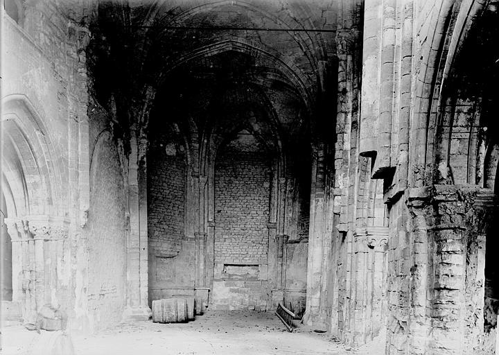 Chapelle Saint-Evremond Nef, Enlart, Camille (historien), 