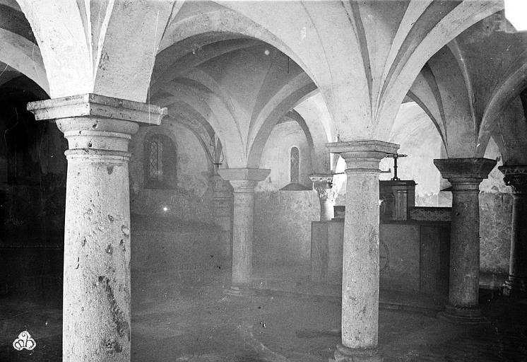Hôpital Saint-Brice Chapelle. Vue intérieure de la crypte, Robert, Paul (photographe), 