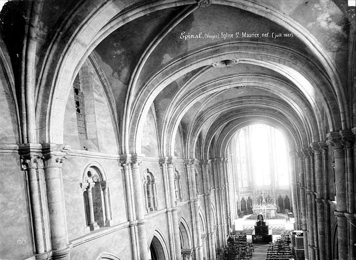 Eglise Saint-Maurice Vue intérieure de la nef vers le choeur, prise au niveau des tribunes, Mieusement, Médéric (photographe), 