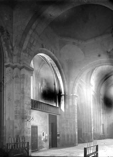 Cathédrale Saint-Sauveur Nef vue du choeur, Enlart, Camille (historien), 