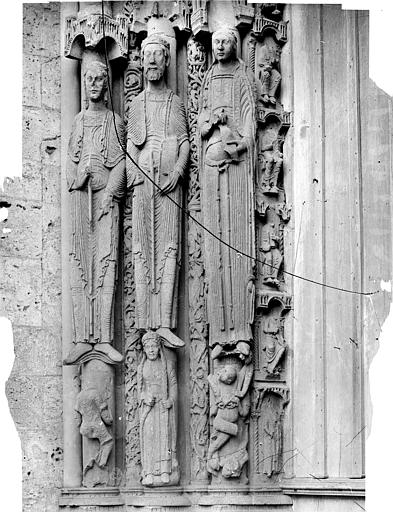 Cathédrale Notre-Dame Portail nord de la façade ouest : statues-colonnes du piédroit gauche, Mieusement, Médéric (photographe), 