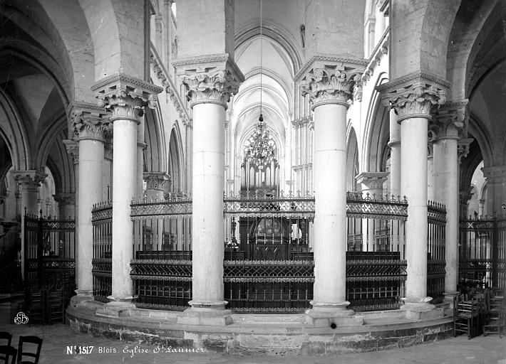 Eglise Saint-Nicolas-Saint-Lomer Vue intérieure du déambulatoire, vers l'ouest, Mieusement, Médéric (photographe), 