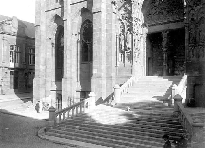 Cathédrale Notre-Dame Portail et degrés, Chaine, Henri (architecte), 